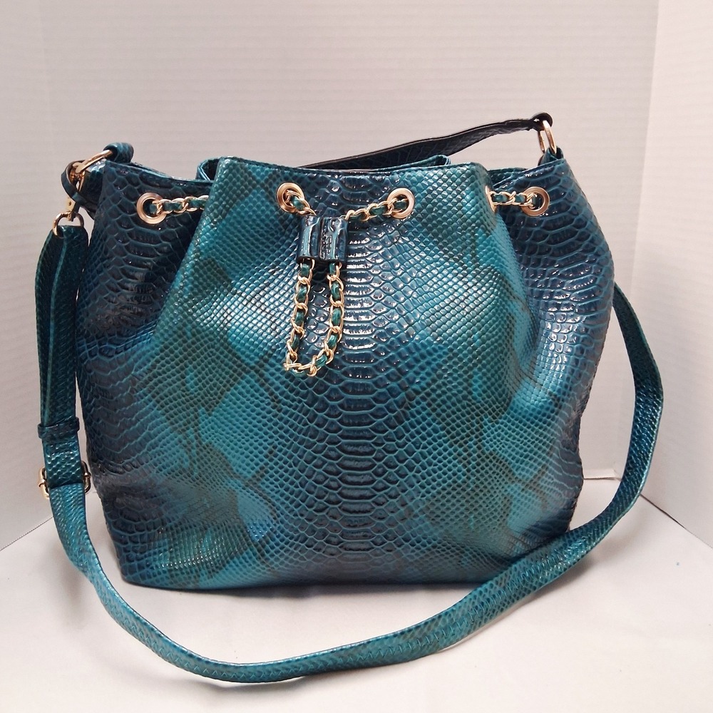 Teal Bucket Bag Large Faux Snake Skin Lined Pockets Strap Gold Tone Accents EUC
